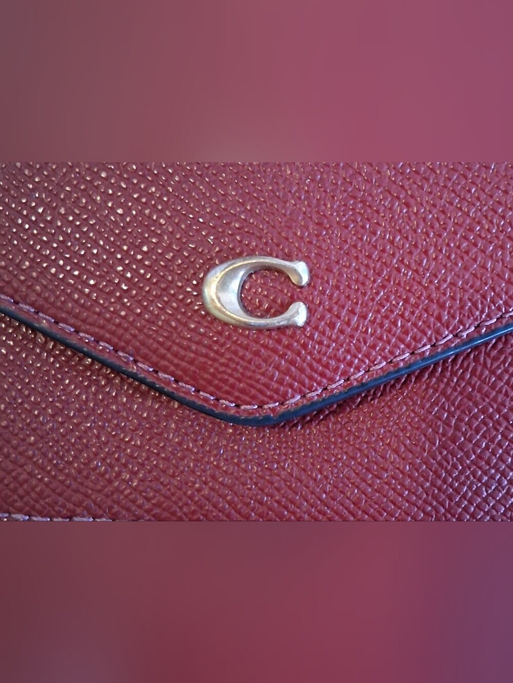 EUC Coach Wyn Burgundy Saffiano Leather Casual Everyday Trifold Billfold Wallet - Picture 8 of 13